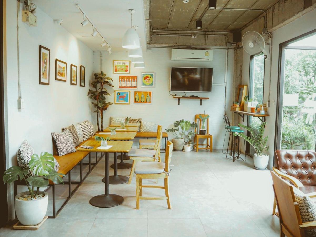 Give Me 5 Hostel Чиангмай Экстерьер фото
