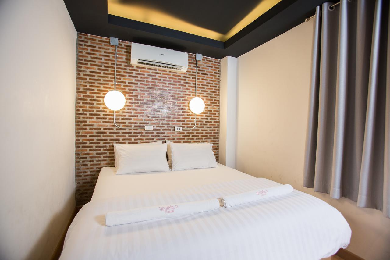 Give Me 5 Hostel Чиангмай Экстерьер фото